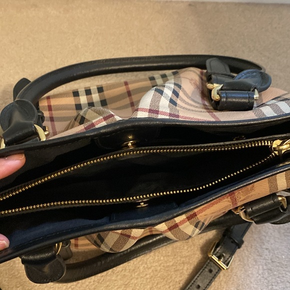 Burberry bag - Picture 3 of 7